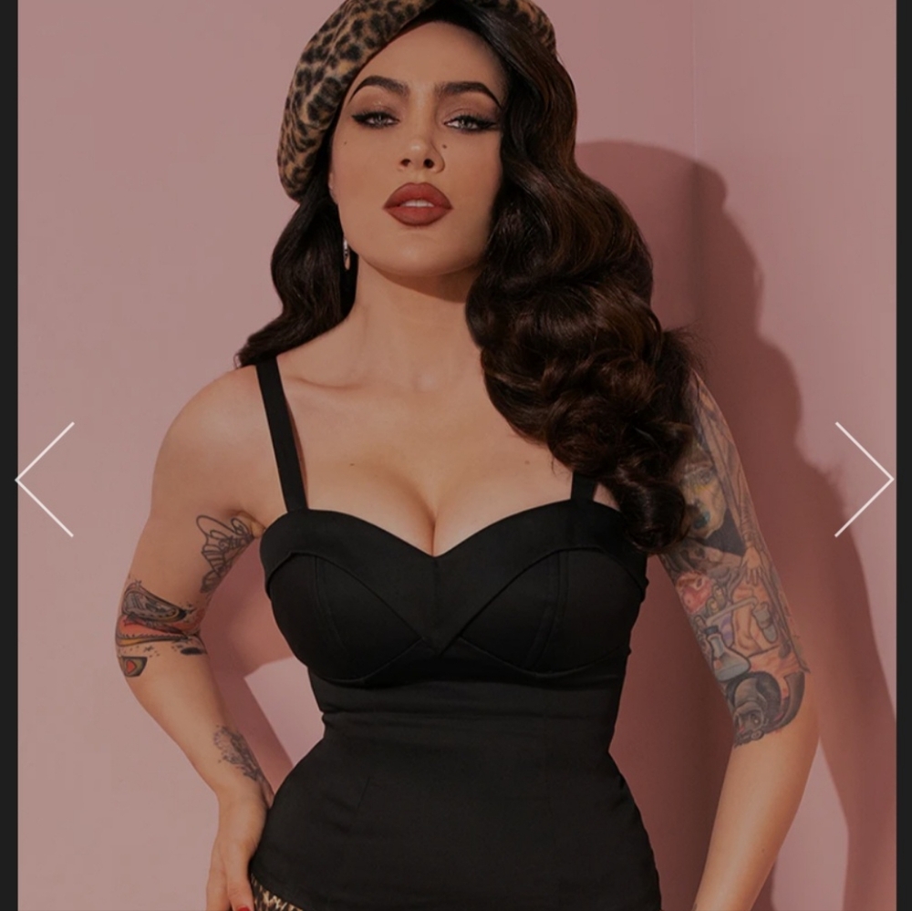 Black Vixen Maneater top XS